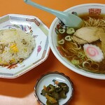 Nankouken - 「半チャーハンラーメン」着丼！