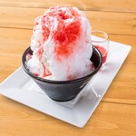 高倉町珈琲 - 料理写真:純氷かき氷苺クリーム夏のおすすめメニュー