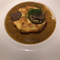 フランス料理 ル・クール - 鮎のパンケーキ 鮎のフォンとディルのバターソース サマートリュフとズッキーニのグリエ、鮎の肝のピュレを添えて