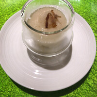 フランス料理 ル・クール - ドルチェドリームのカクテル そのエスプーマと自家製ベーコンをのせて