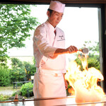 Iro Ri To Nihon Ryouri Shoufuu An - お客様の目の前でシェフが鮮やかに焼き上げる「鉄板焼き」