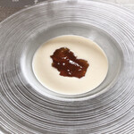 ＢＩＳＴＲＯ Ｂｏｎｎｅ－ｃｈｅｒｅ - 玉ねぎとコンソメジュレの冷製スープ