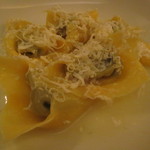 ICARO miyamoto - ちぢみほうれん草のラビオリ　リコッタチーズの燻製2