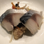 ワインレストラン ドミナス - アンコウと金華サバのサラダ仕立て