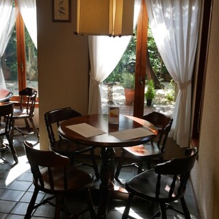 レ・ザンジュ_2