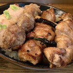 伊勢廣 京橋本店 - 焼鳥丼(4本) 1,600円　ごはん大盛無料