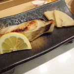 すし処浜谷 - 銀むつ塩焼き（筍が添えてあり・・）