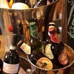 トラットリア サンタルチア - 豊富に取り揃えたワイン