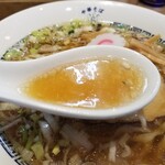 中華そば 六感堂‏ - 中華そば 煮干(白)のスープ