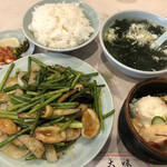 大味 - ♪日替り②(イカとニンニクの茎炒め、ポテサラ定食)¥930