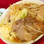 ラーメン二郎 - ラーメン小＋ニンニク多め＋青ネギ＋シビれ