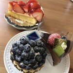 アンファン - ブルーベリータルト、ショコラ、ストロベリータルト