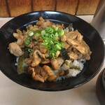 武内食堂 - かしわバター丼　並