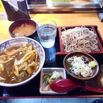 そば処 味奈登庵 - 蕎麦とカレー丼のセット