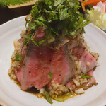 とっくりや - ローストビーフサラダ、これがサラダ？