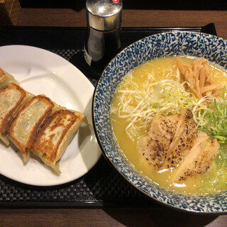 春日部市で人気のラーメン ランキングtop 食べログ