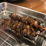 串焼キ カメチヨ・シャルボン - つなぎ