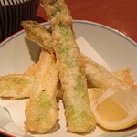 定食サトウ - アスパラの天ぷら