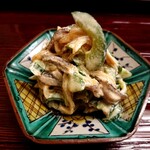 片折 - キュウリ、椎茸、クラゲの胡麻酢和え