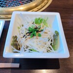 焼肉 腰塚 - サラダ