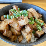 麺屋 しん蔵 - チャーシュー丼 300円