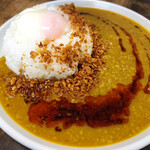 麺小屋 てち - にくみそスパイスカレ〜(お持ち帰りVer)の調理例