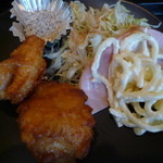 焼肉 やまと - 唐揚げ＆サラダ