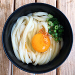須崎食料品店 - 温かいうどん+生玉子