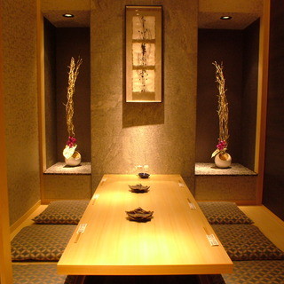 Semi-private and fully private rooms with horigotatsu style can accommodate groups of 2 to 40 people◎