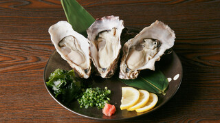 YOTUBA - 生牡蠣 3種盛り
