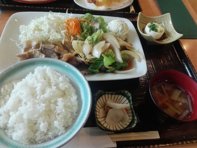 ごろすけほーほー - 雫石（食堂）