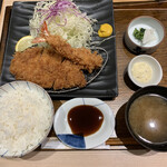 とんかつ 和幸 - 昼定の和幸御飯に海老フライを追加です。