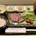 Kyuushuu Hakata Ryourina Bene - 極上やわらか牛タン＆麦飯定食2000円。1日10食限定