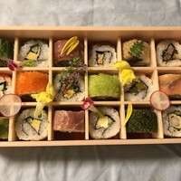 SHARI東銀座 - ロール寿司１８貫￥２４００