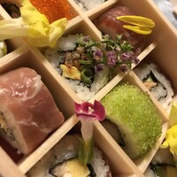 SHARI東銀座 - ロール寿司アップ