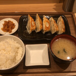 餃子とカレーザンギの店 点心札幌 - 