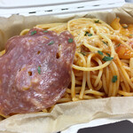 Spaghetti Mariano - 完熟トマトとサラミのポモドーロWサイズ490円
