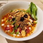 アジトイズム - ピザソバ（880円）＋〆のリゾット（220円）
      