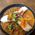 路地裏キッチン ヨネモンカレー - 3種あいがけカレー