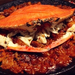 [Irregular arrival, please inquire] Crab paella made with a whole crab