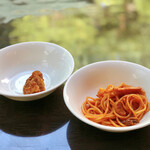 ザ・テラス - 唐揚げと少なめにお願いしたナポリタン（でも量あり）