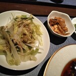 台湾厨房　圓山 - サービスランチ（サラダ＆小鉢）