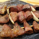 焼き鳥 ばかちん - これ、本日の発見！レバーを塩で