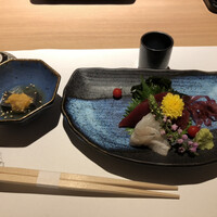 鮨 みや川 - 小さな器は貝の出汁です。