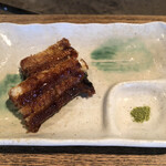 柳家 - 天然鰻の蒲焼き