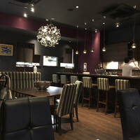 モワルーズ - 店内