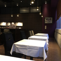 モワルーズ - 店内