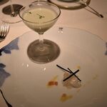 アピシウス - アミューズ：枝豆・イモのスープ、ヒラメのカルパッチョ