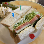 カフェ フロインドリーブ - ベジタブルチェーダーサンドイッチ　ドリンクセット(¥1300)