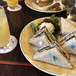 カフェ フロインドリーブ - ペッパーハム　サンドイッチ　ドリンクセット(ライ麦パン) ¥1400